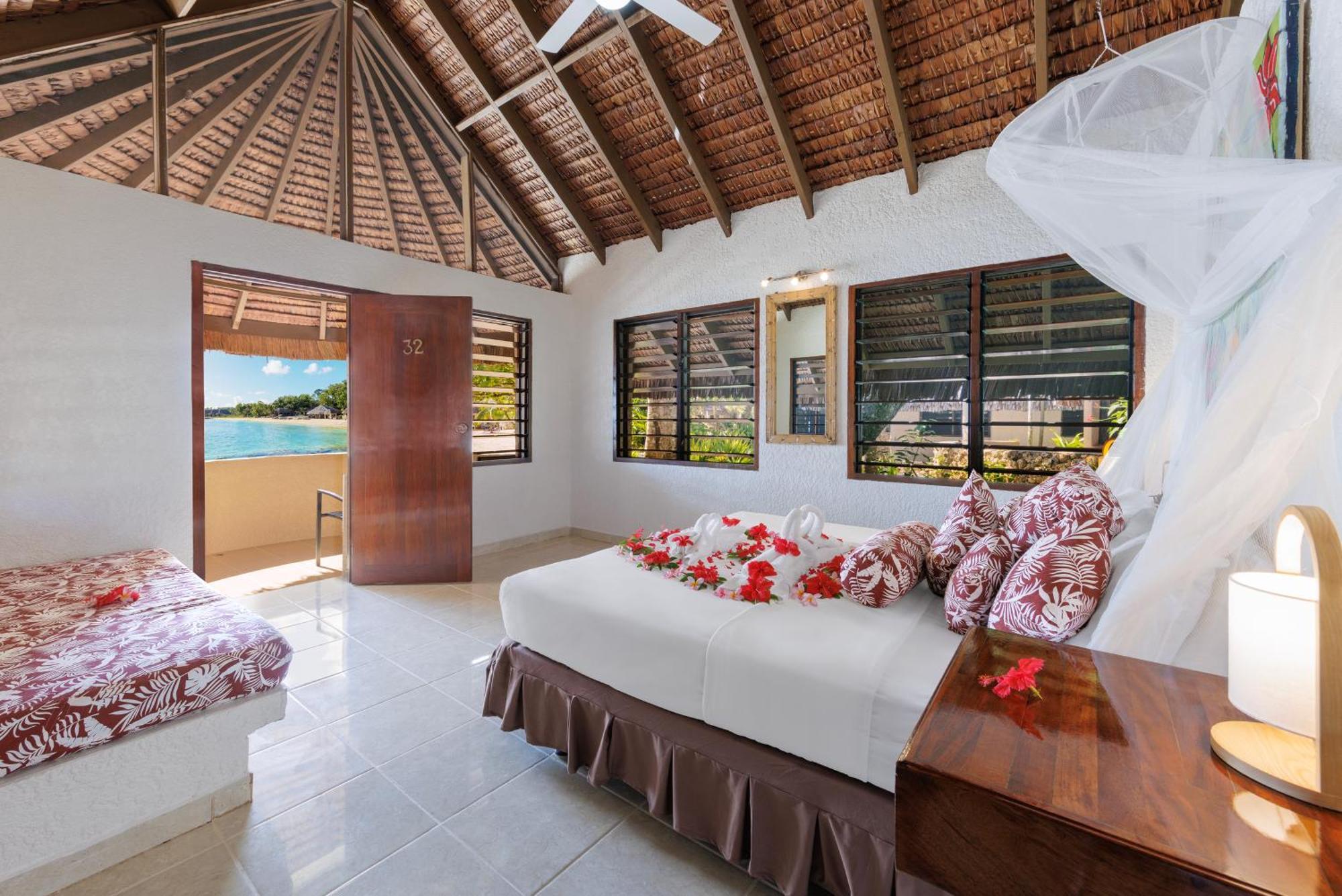 Breakas Beach Resort (Adults Only) Port Vila Exterior foto