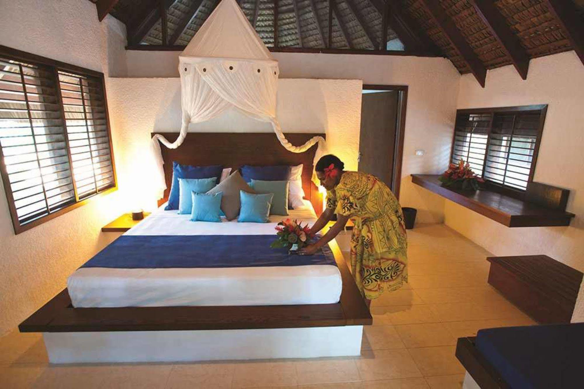 Breakas Beach Resort (Adults Only) Port Vila Exterior foto