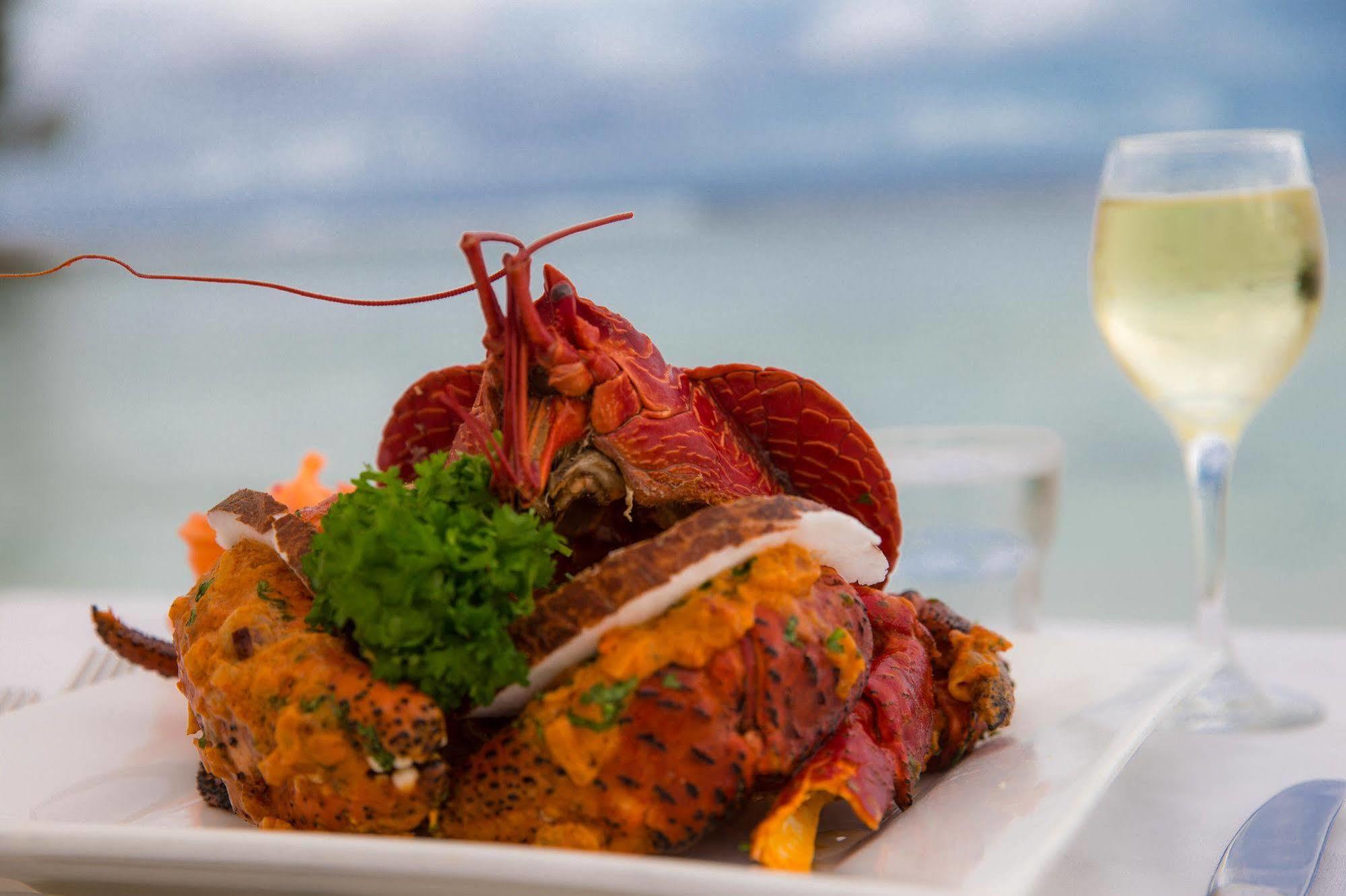 Breakas Beach Resort (Adults Only) Port Vila Exterior foto
